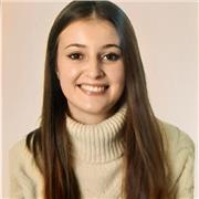 Maestra de Educación Primaria, con especialidad en Inglés